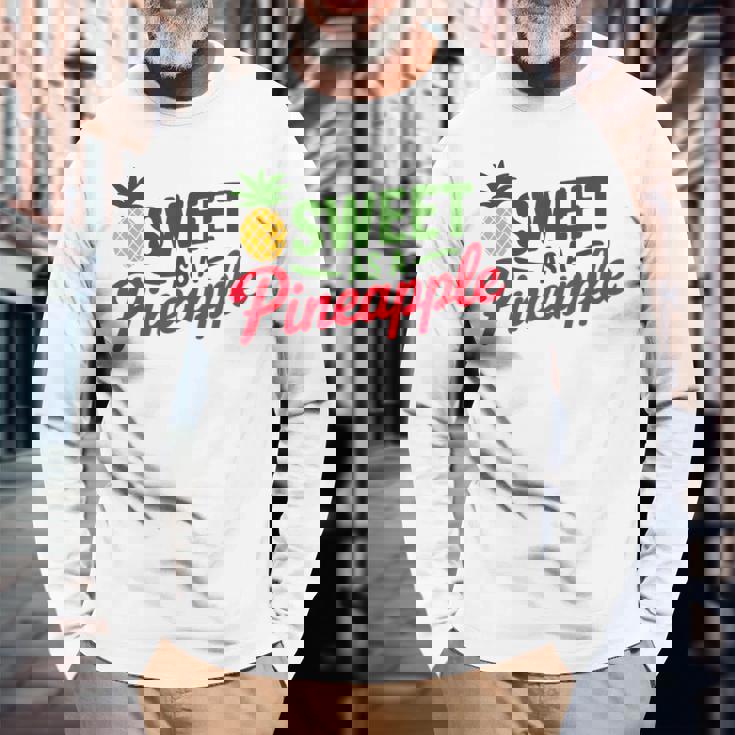 パイナップルのように甘い 長袖Tシャツ 高齢者への贈り物