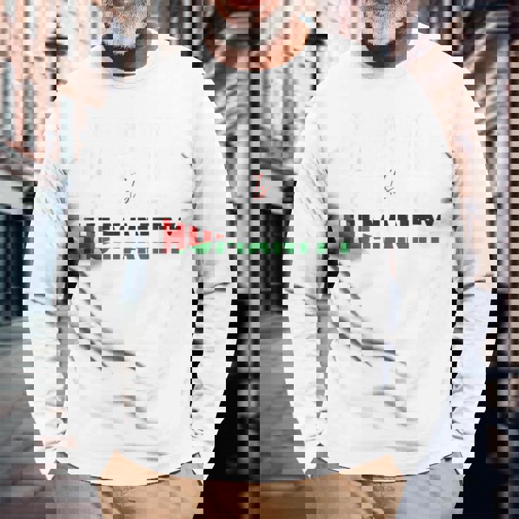 パレスチナと共に立つことは、人類のないガザに立ち向かうこと。 長袖Tシャツ 高齢者への贈り物