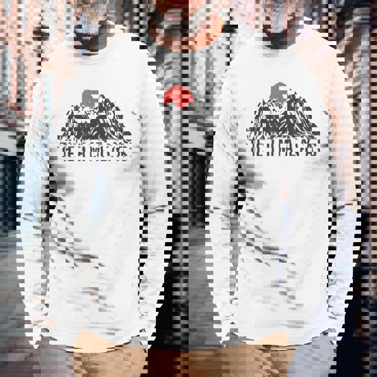 ヒマラヤ ネパール ブータン インド エベレスト 長袖Tシャツ 高齢者への贈り物