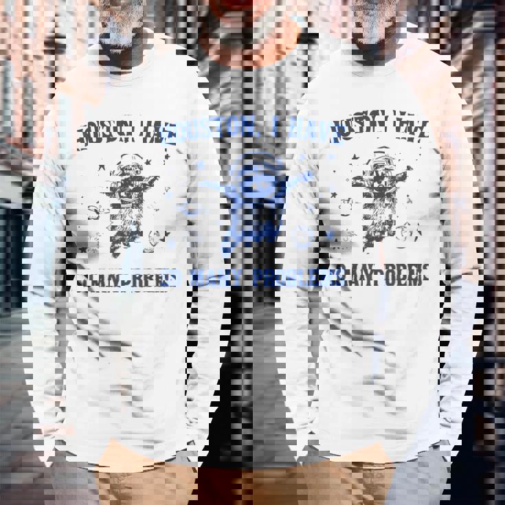 ヒューストン色んな問題を抱えてるおもしろいアライグマ 長袖Tシャツ 高齢者への贈り物