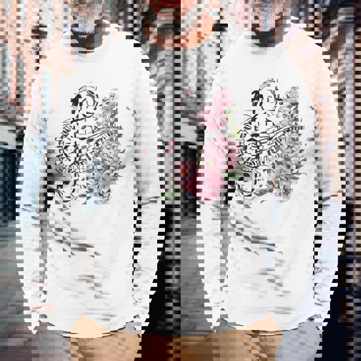 ピアノの鍵盤、音符、花 長袖Tシャツ 高齢者への贈り物