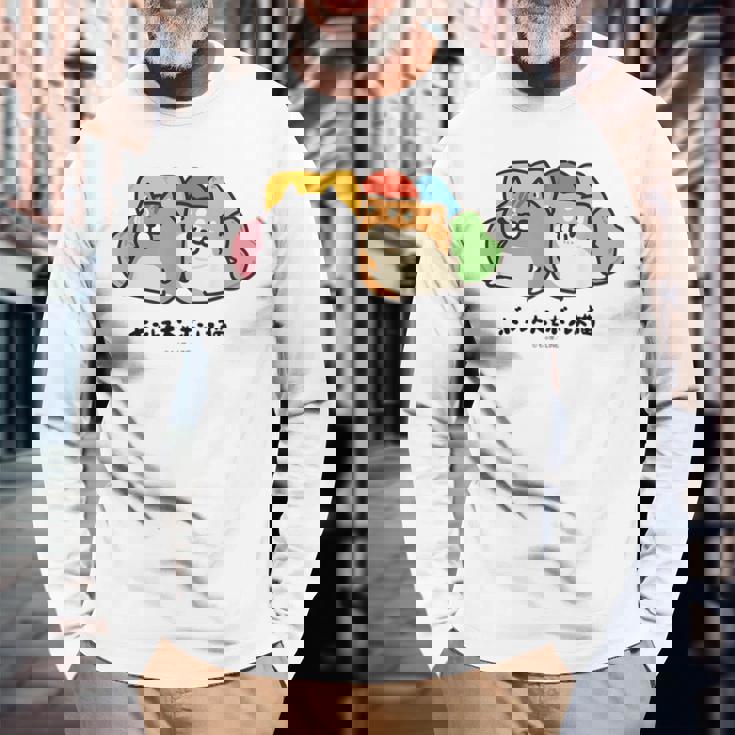 ボンレス犬とボンレス猫 のんびり 長袖Tシャツ 高齢者への贈り物