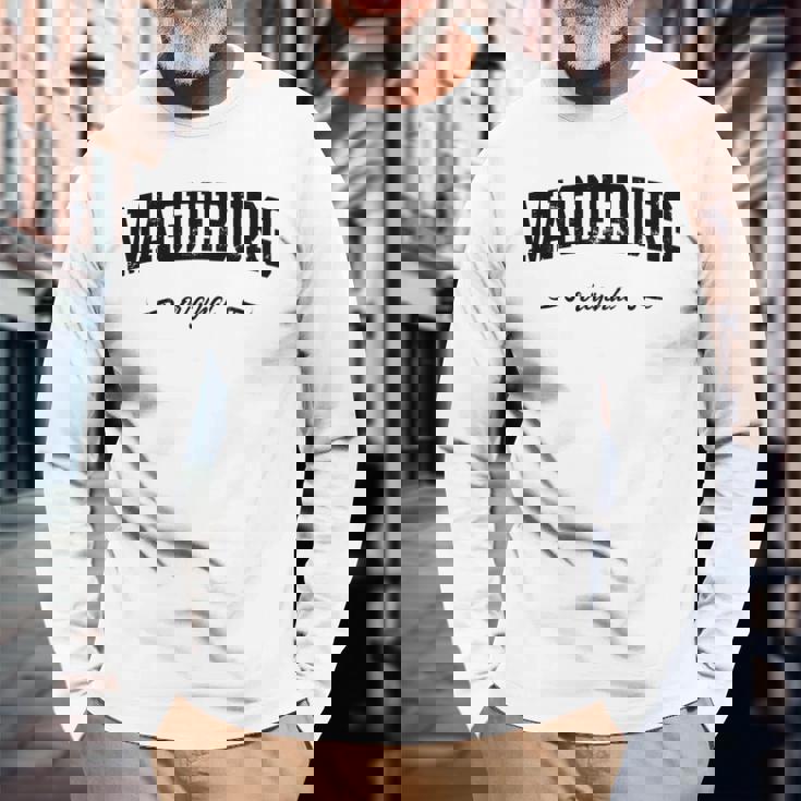 マクデブルク、東ドイツ、東ドイツ、カレッジデザイン 長袖tシャツ 長袖Tシャツ 高齢者への贈り物