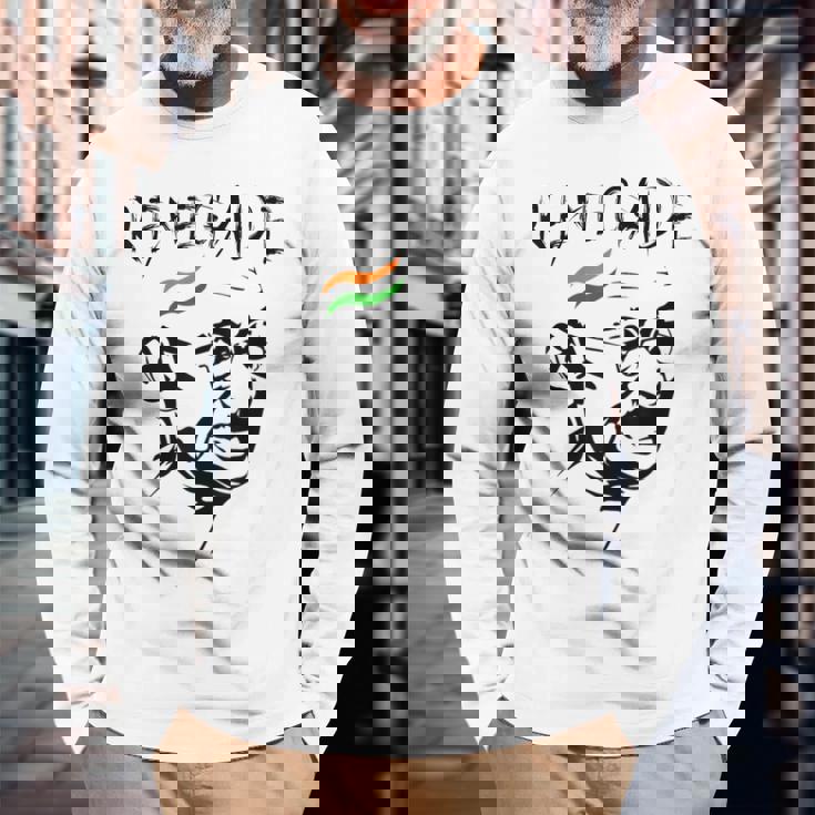 マハトマ・ガンジー 長袖Tシャツ 高齢者への贈り物