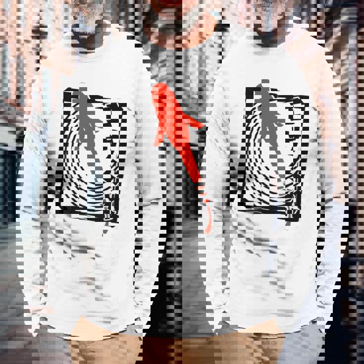 メダカ：ハンコスタンプデザインで描かれたメダカはエサを欲す。 長袖Tシャツ 高齢者への贈り物