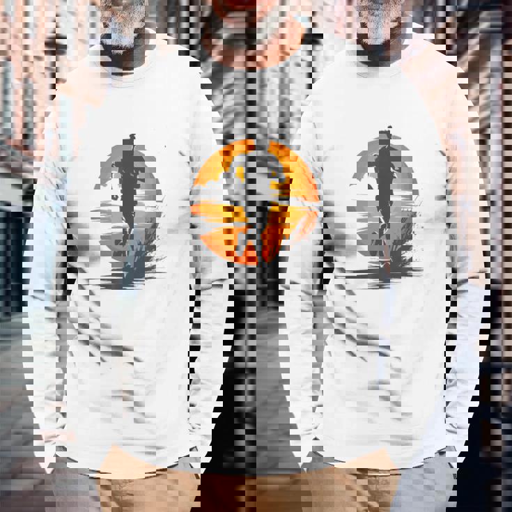 ランニング・ガイ・グラフィック・アスレティックス 長袖Tシャツ 高齢者への贈り物