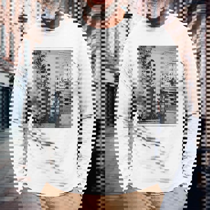 レッド・ツェッペリンのギタリスト、ジミー・ペイジ 1970 長袖Tシャツ 高齢者への贈り物