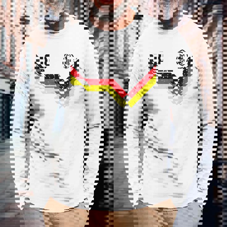 レトロなドイツシャツサッカージャージードイツ 長袖Tシャツ 高齢者への贈り物