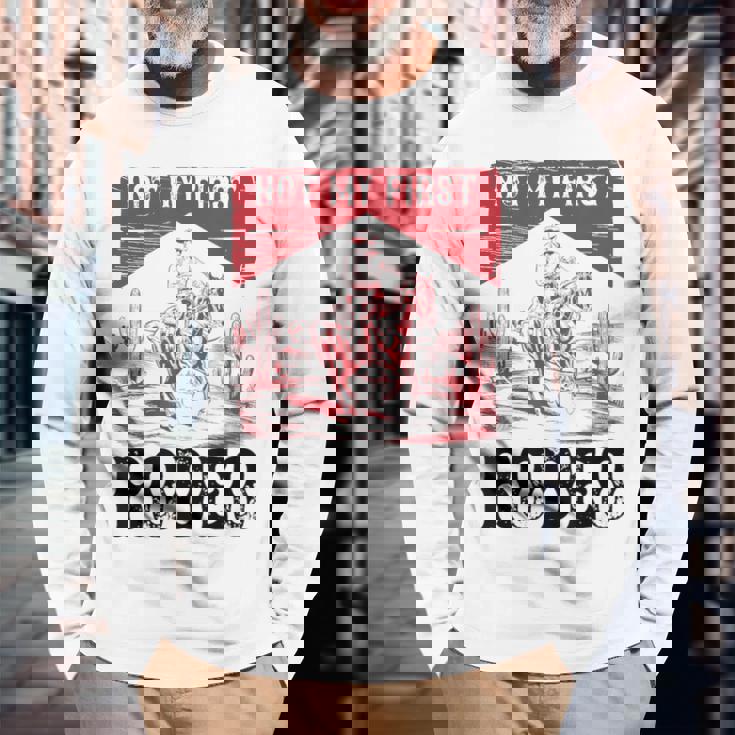 ヴィンテージ・ノット・マイ・ファースト・ロデオ、ファニー・ライディング・カウボーイ・ロデオ 長袖Tシャツ 高齢者への贈り物