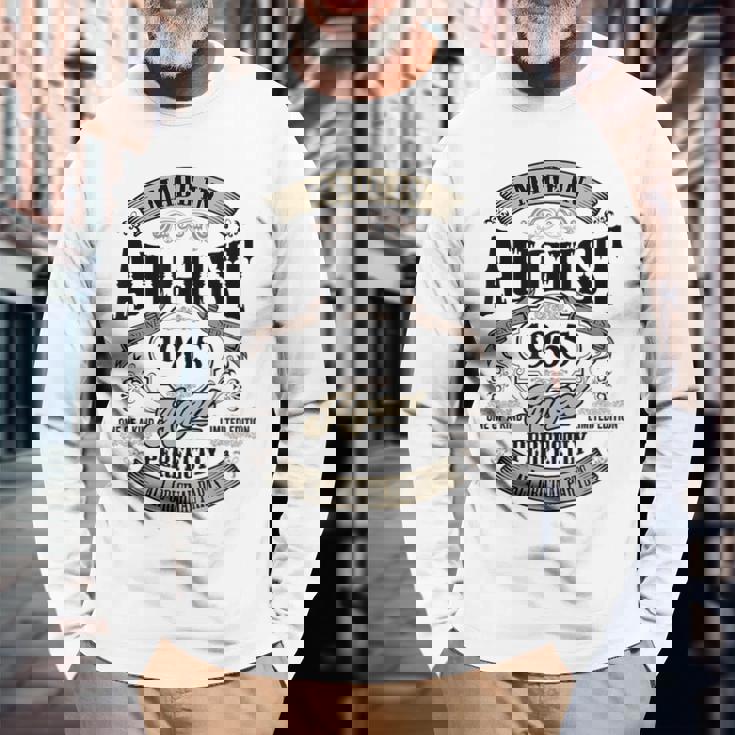 ヴィンテージ還暦祝い 1965年8月生まれ 60歳 長袖Tシャツ 高齢者への贈り物