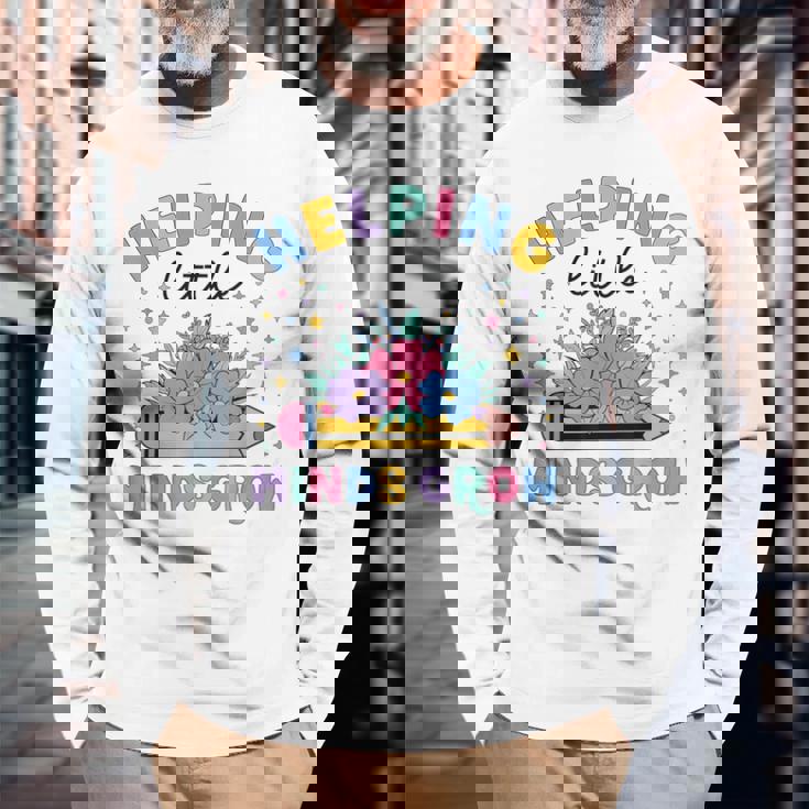 小さな心の成長を助ける ワイルドフラワー 幼稚園 先生 長袖Tシャツ 高齢者への贈り物