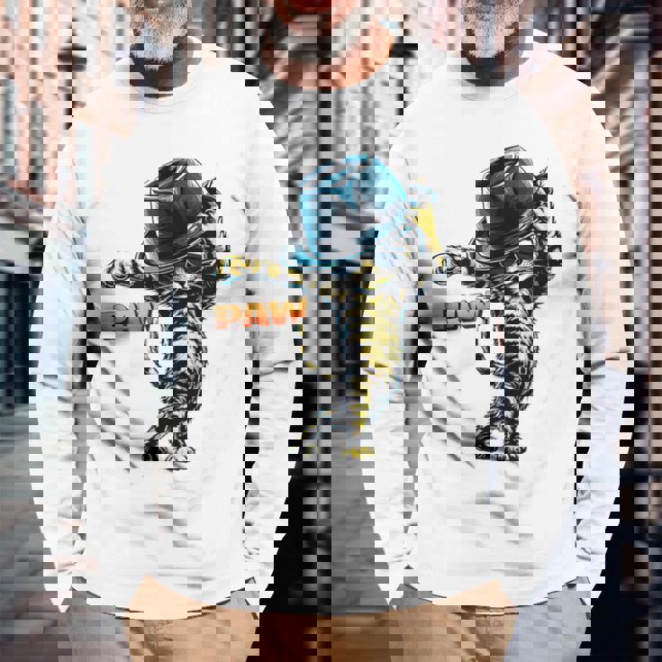 決めポーズの猫イラスト Pawの文字が光るダンス風デザイン 長袖Tシャツ 高齢者への贈り物