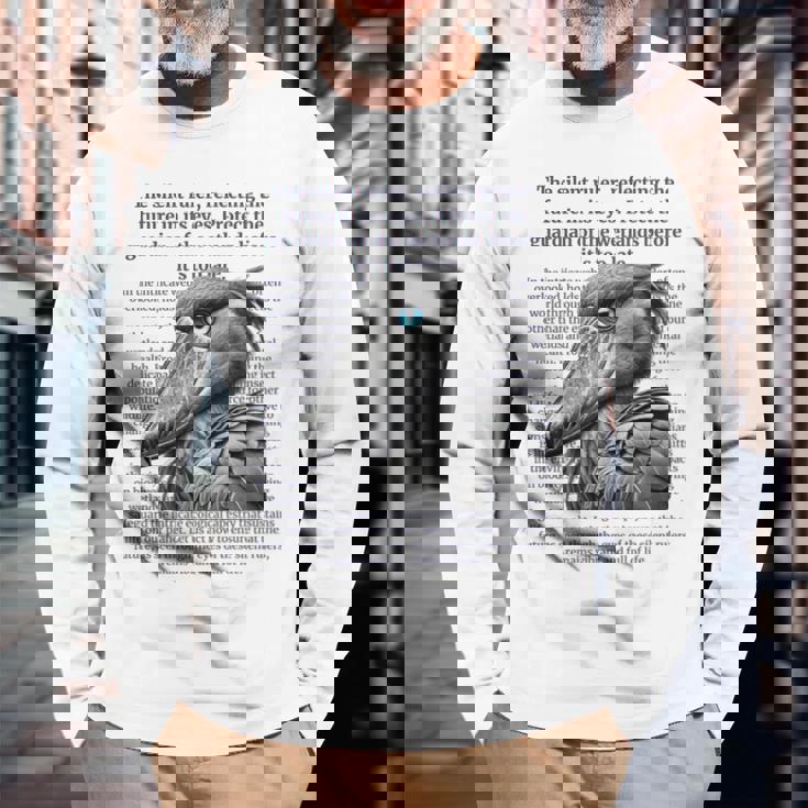 静かなる統治者 – ハシビロコウと湿地の守護 長袖tシャツ 長袖Tシャツ 高齢者への贈り物