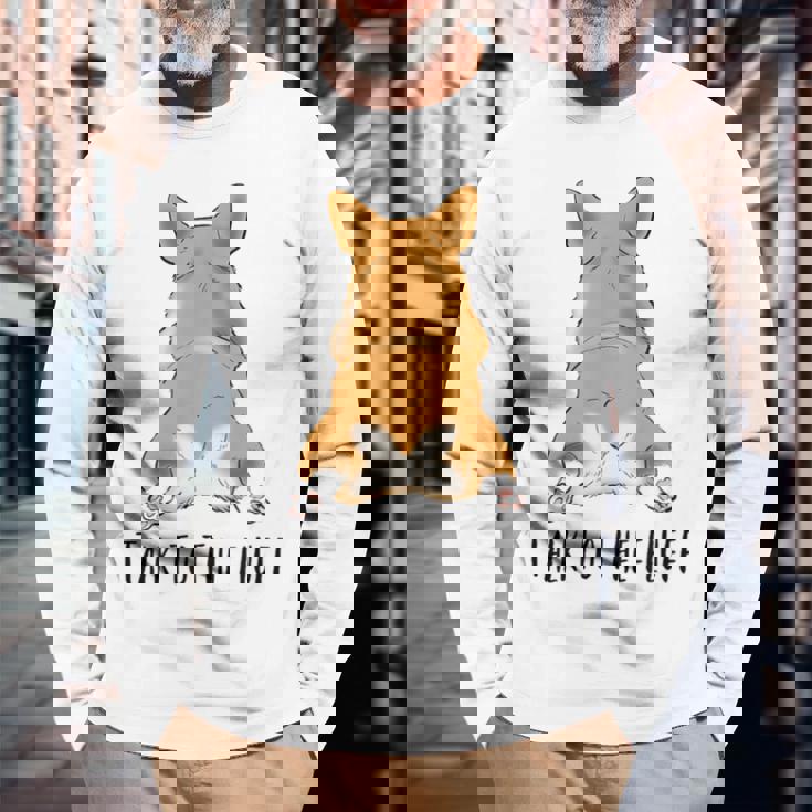 面白いコーギー、コーギーバット、コーギースプルーティング、コーギーママへのギフト。 長袖Tシャツ 高齢者への贈り物