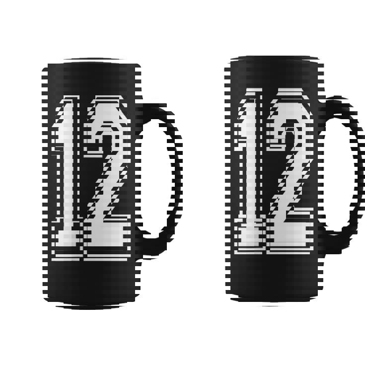 12番の前面と背面にホワイトのプリント。 コーヒーマグ