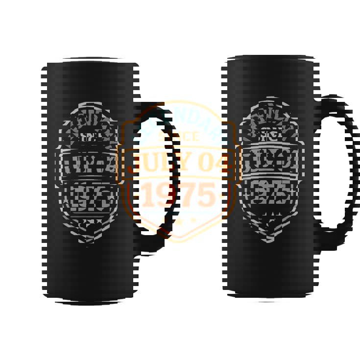 1975年7月4日以来、伝説的。素晴らしい誕生日パーティーレトロ。 コーヒーマグ