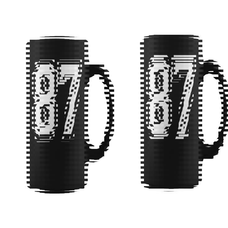 87番の前面と背面にホワイトのプリント。 コーヒーマグ
