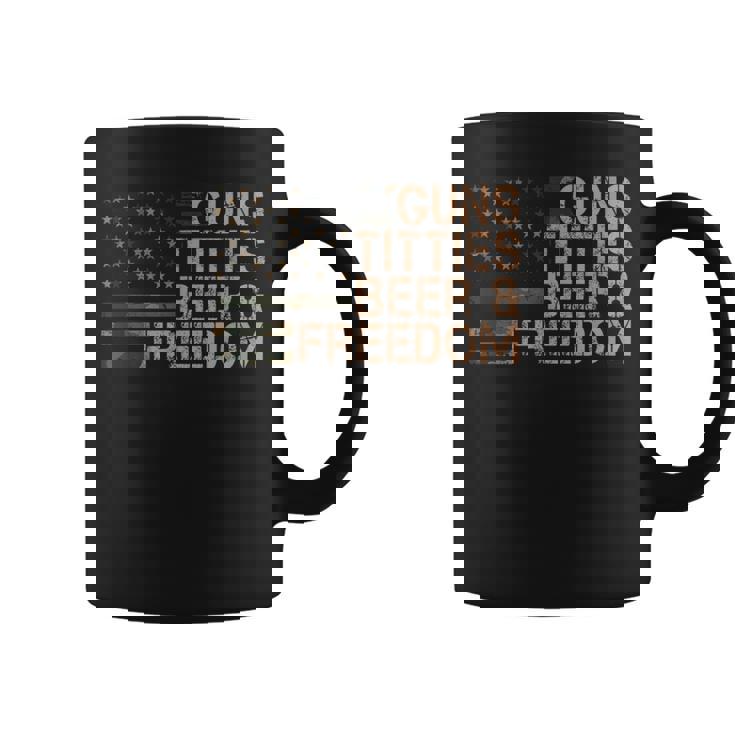 Guns Titties Beer & Freedom Drapeau Américain Humoristique Pour Homme Tasse