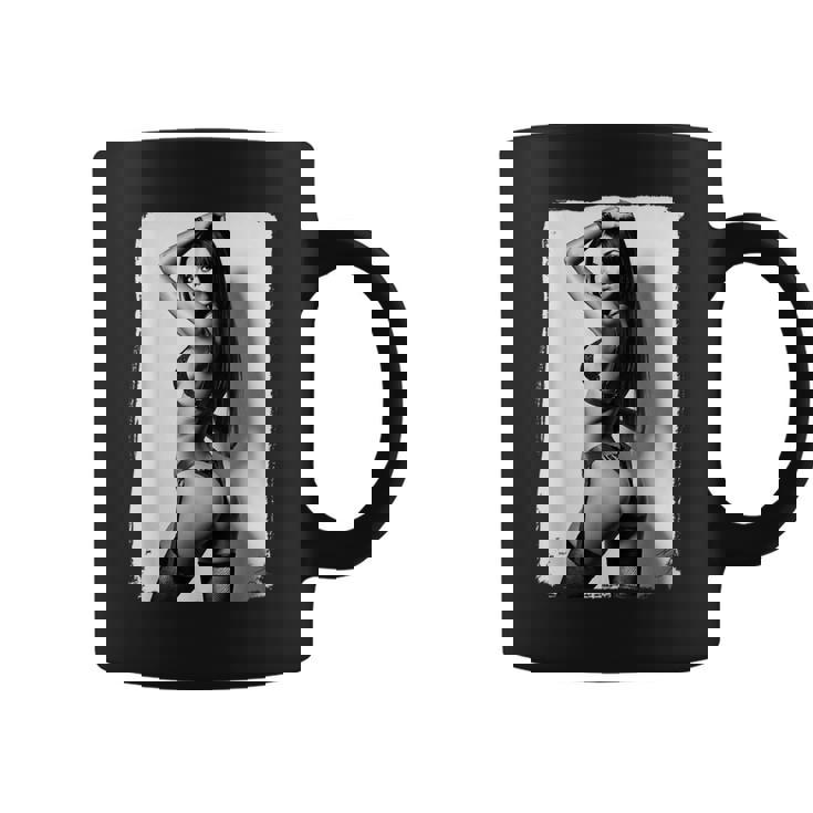 Hot Girl On 男性用 セクシー ブーティー ビキニ モデル 2 Bw コーヒーマグ