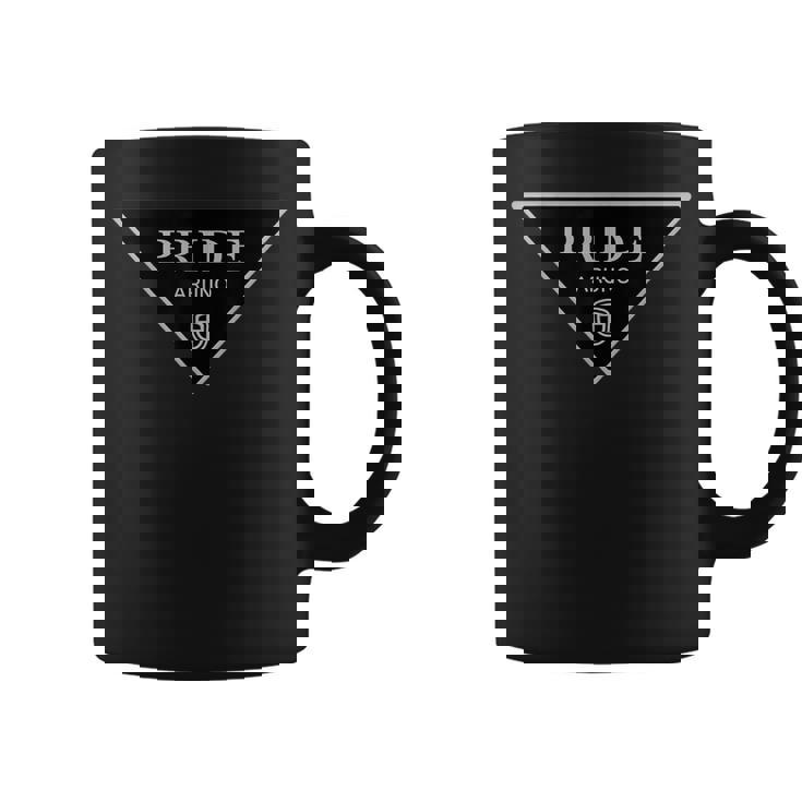 Pride プライド《三角》ロゴ【変なデザイン屋さん】ブランド パロディ 面白い コーヒーマグ