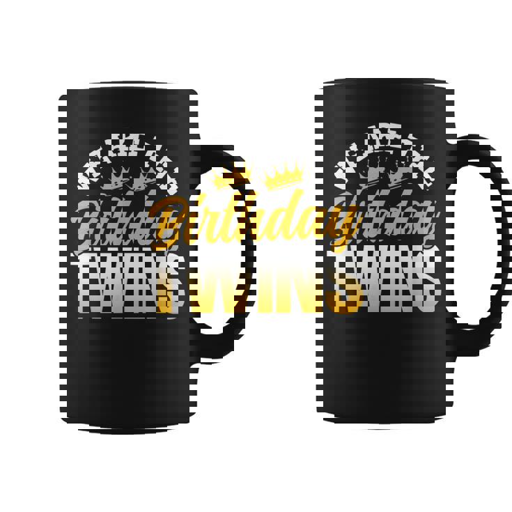 Somos Los Gemelos Del Cumpleaños Celebre Bonito Gemelos Taza de café