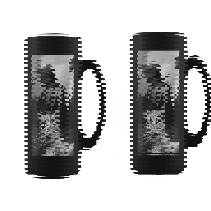 Ufo と面白い猫のセルフィー コーヒーマグ
