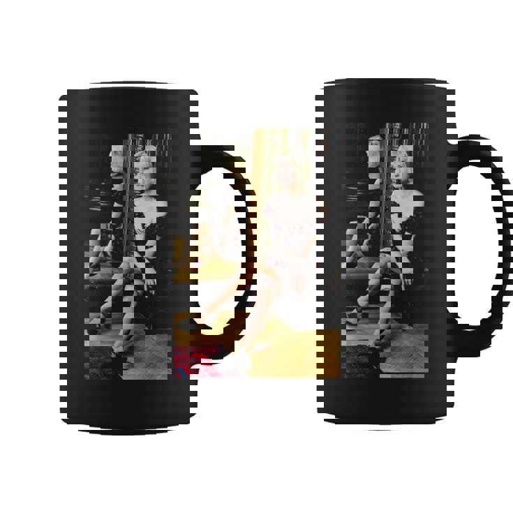 Usポップスター、シンディ・ローパー1993年撮影。 コーヒーマグ