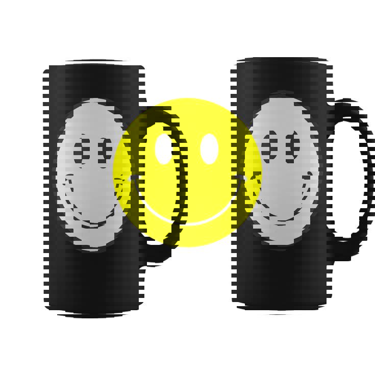 スマイル フェイス 笑顔（ベーシック）【スマイリー】ニコニコ 絵文字 黄色 ポップ かわいい イラスト コーヒーマグ