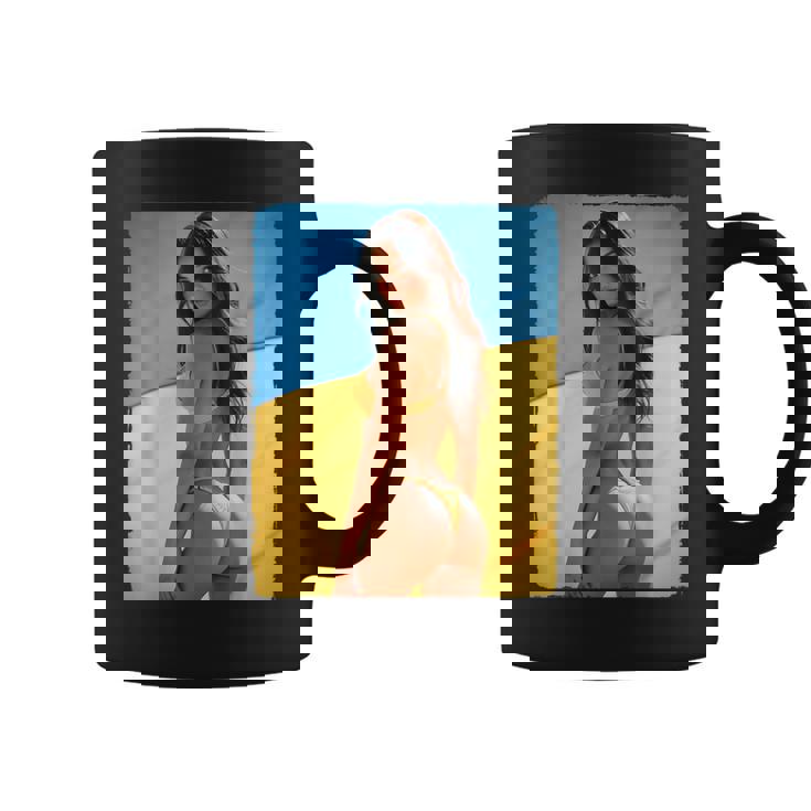 セクシーガールグラフィックtシャツ 「モダンピンナップガール&ウクライナ国旗」 コーヒーマグ