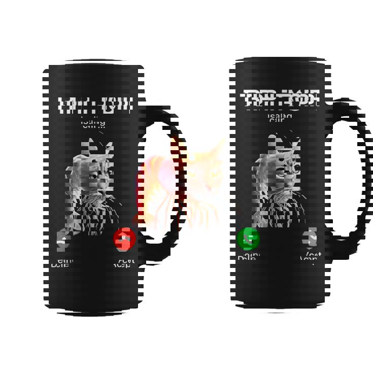 トリッピ・トロッピはブレインロット・イタリアン・ブレインロット・ミームを呼んでいる。 コーヒーマグ