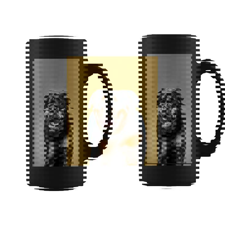 ハッピーロットワイラー犬自撮りポートレート コーヒーマグ