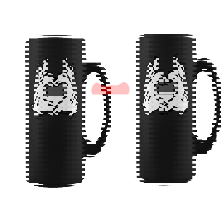 ハートを形作る漫画の手 インドネシア国旗 コーヒーマグ