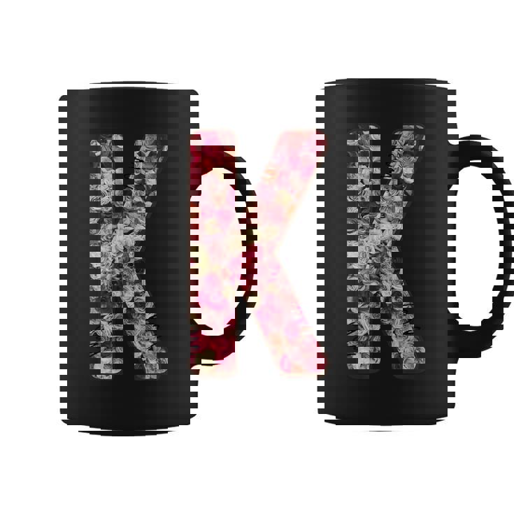 バラ柄のフローラルモノグラムk コーヒーマグ