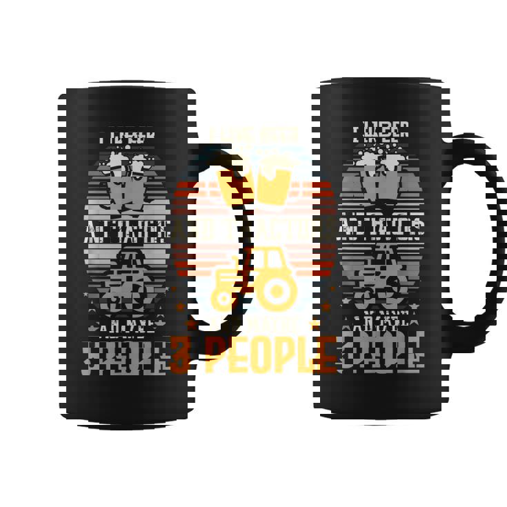 ビールとトラクターが好きで、たぶん3人で農作業をしています。 コーヒーマグ