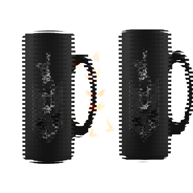 ミニピン愛好家のためのポケットに入った面白いミニチュアピンシャー。 コーヒーマグ