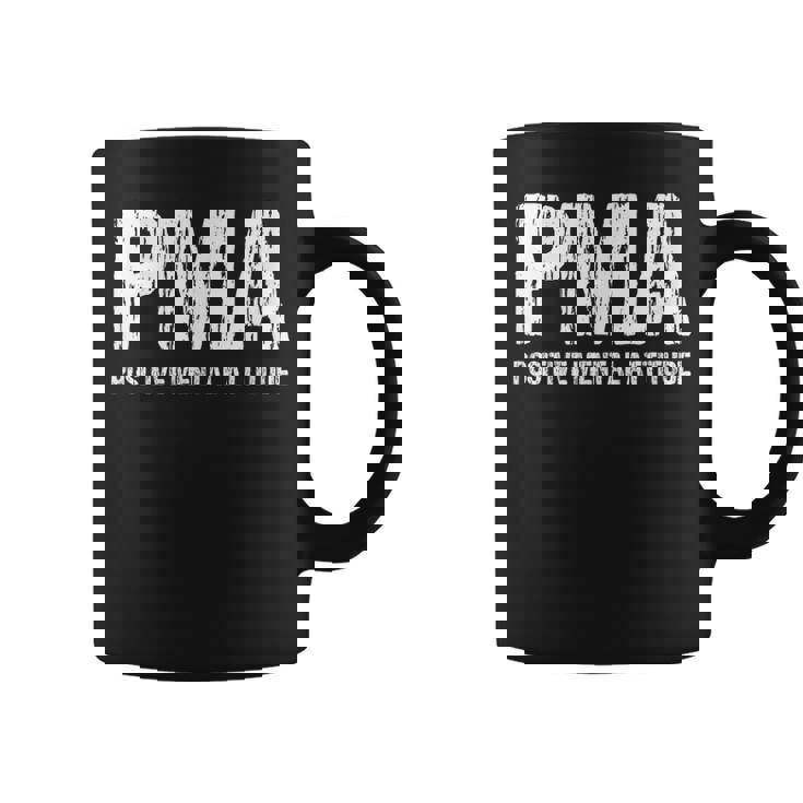 モチベーションを高めるpmaポジティブメンタルアティチュードにインスパイアされたtシャツ コーヒーマグ