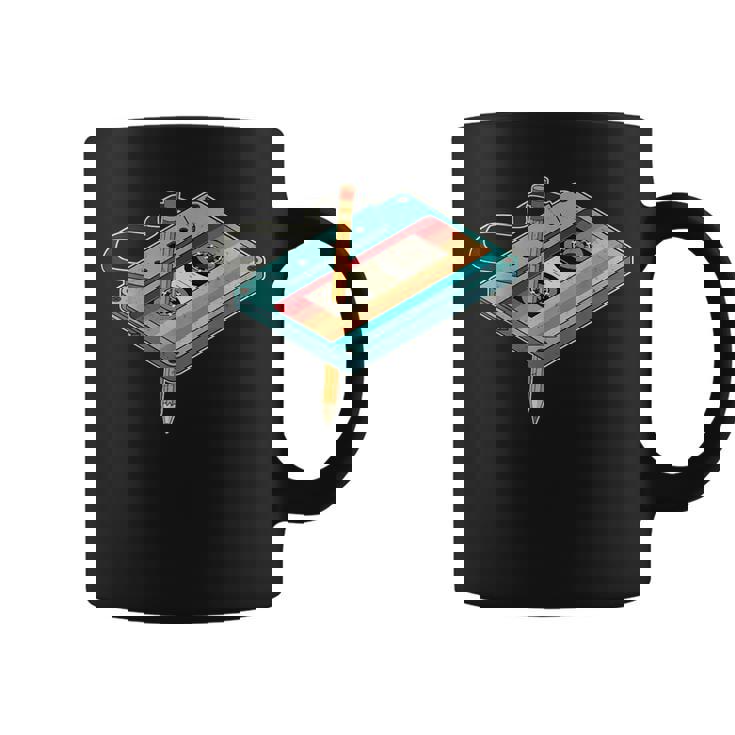 レトロ カセット テープ ペンシル 80 年代 90 年代の音楽ミックステープの振り返り コーヒーマグ