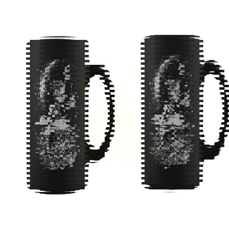 月と星の下のキノコに座る妖精 コーヒーマグ