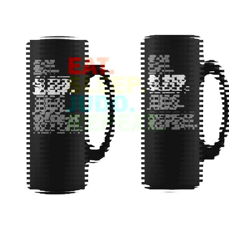 面白い柔道家が寝る柔道を食べる コーヒーマグ