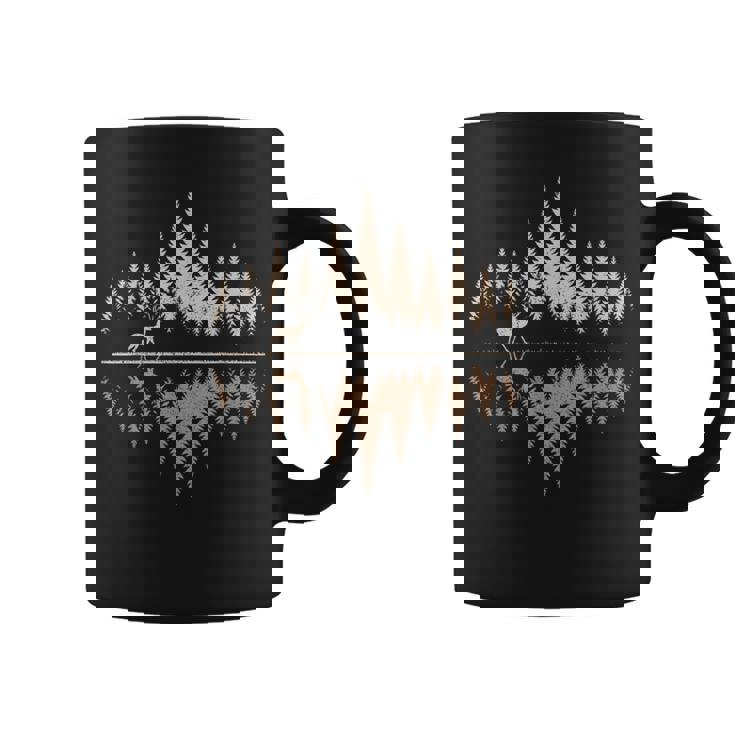 鹿、野生動物・アウトドア、森林・樹木の反射、鹿 コーヒーマグ