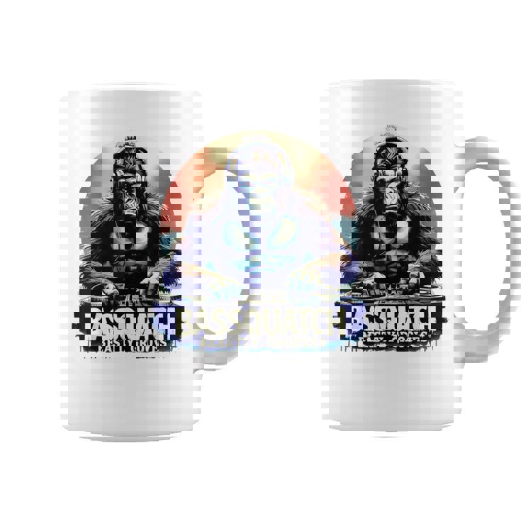 Bassquatch 音楽愛好家のためのサスカッチdjデザイン コーヒーマグ