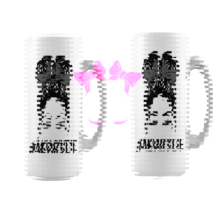 メイクアップアーティスト 美容師 美容師 顔 乱雑なお団子 コーヒーマグ