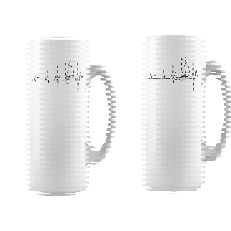 ヨットのハートビートグラフィック コーヒーマグ