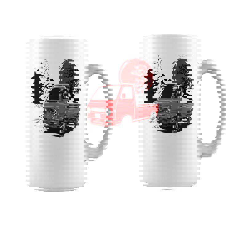 レトロな赤いミニトラックと日本の夕日。 長袖tシャツ コーヒーマグ