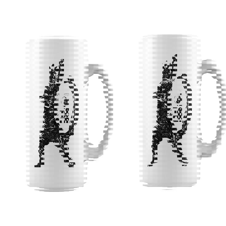 太極拳の練習をしている陽気な猫 陰陽 コーヒーマグ