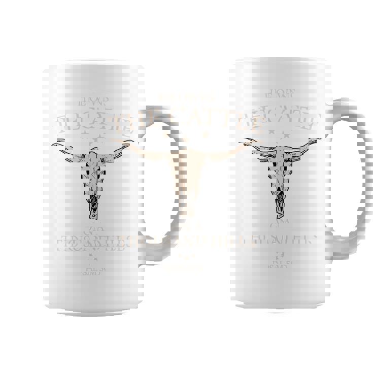 彼はザ・キャトル・オン・ア・サウザンド・ヒルズのクリスチャン・カウ・フェイス 長袖tシャツ コーヒーマグ