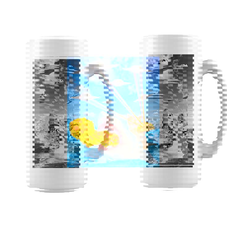 猫に乗って火を吐くサメレインボーレーザータコス 長袖tシャツ コーヒーマグ