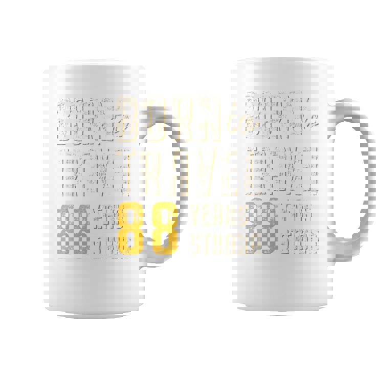 米寿祝い 旅行好き 父 母 男性 女性 88歳 レトロ おしゃれ 文字デザイン Born To Travel 長袖tシャツ コーヒーマグ