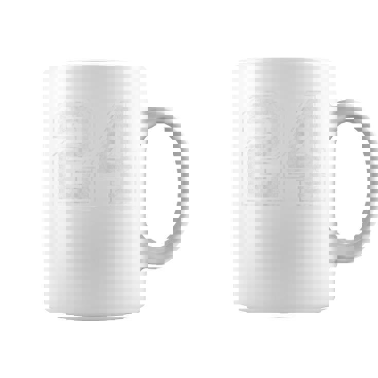 背面に24番。 コーヒーマグ