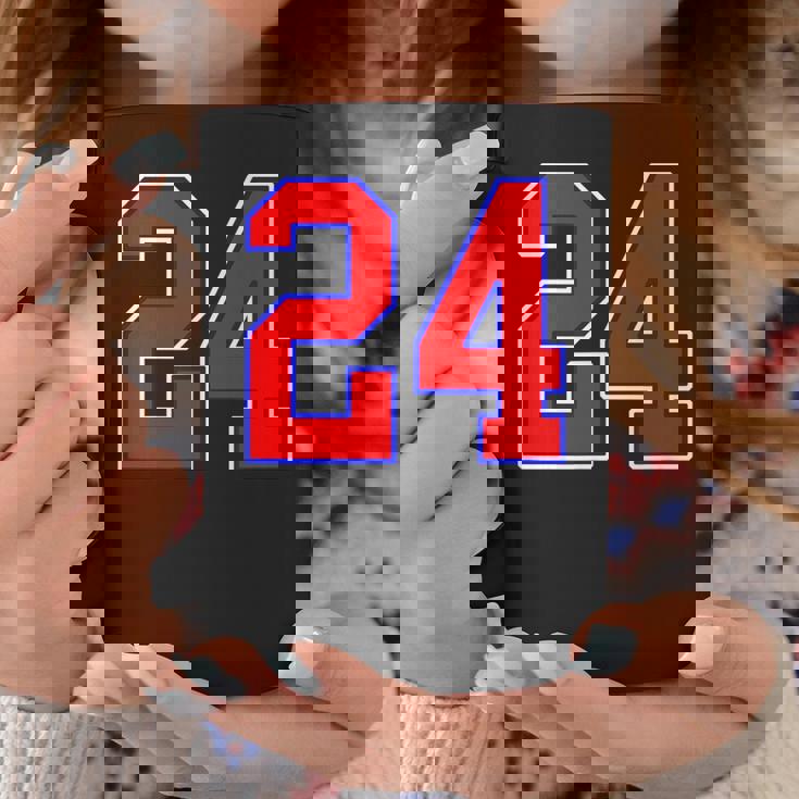 24番の大学スポーツスタイル。レッド、ブルー、ホワイト。 コーヒーマグ 面白い贈り物